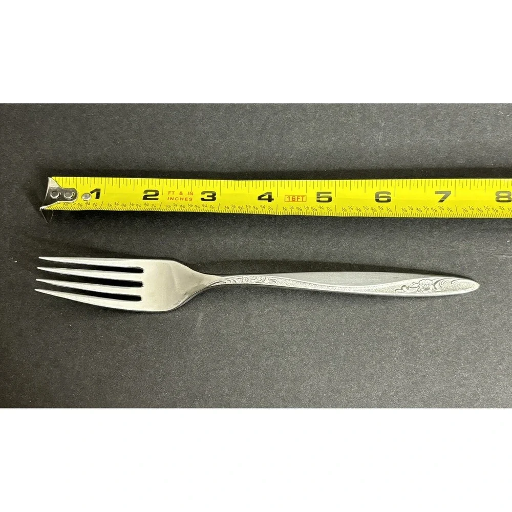 4 Rogers International Deluxe Baroness Dinner Forks 7 3/8